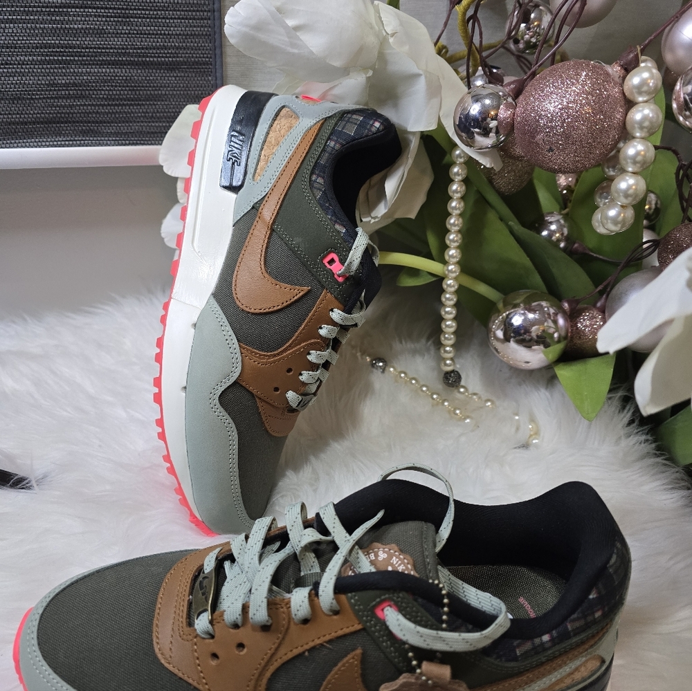 Nike Air Pegasus '89 Golf mens Shoes Cargo Khaki/Jade Horizon/Hot Punch size8 - Picture 2 of 5